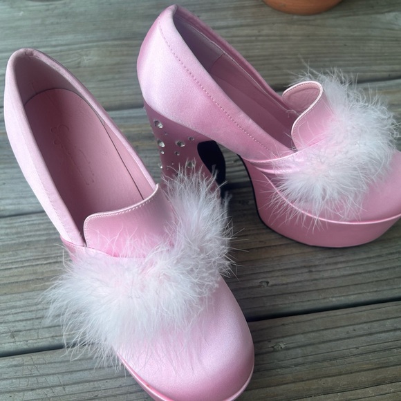 *on hold* sugar thrillz size 9 pastel pink fuzzy gemstone platform heels - Picture 2 of 4